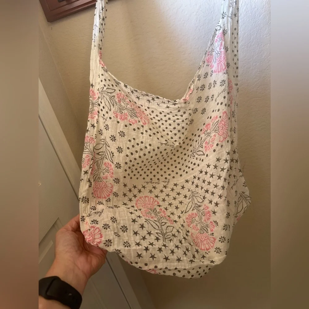 EUC Free People Lightweight Linen Fabric 14x15” Tote Beach Bag